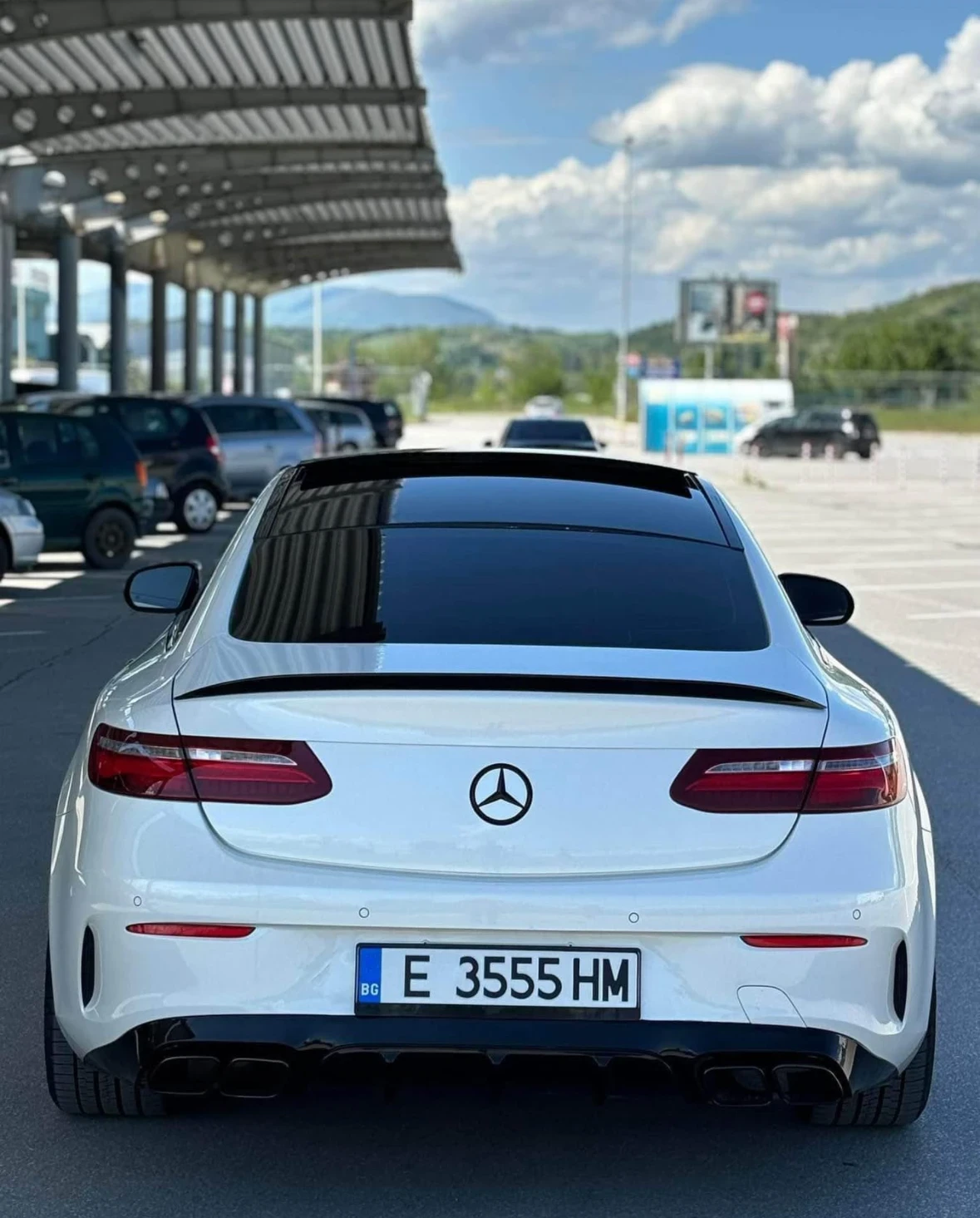 Mercedes-Benz E 400 AMG 6.3 PACK CAM/DISTR/360/PANO/FULL - изображение 4