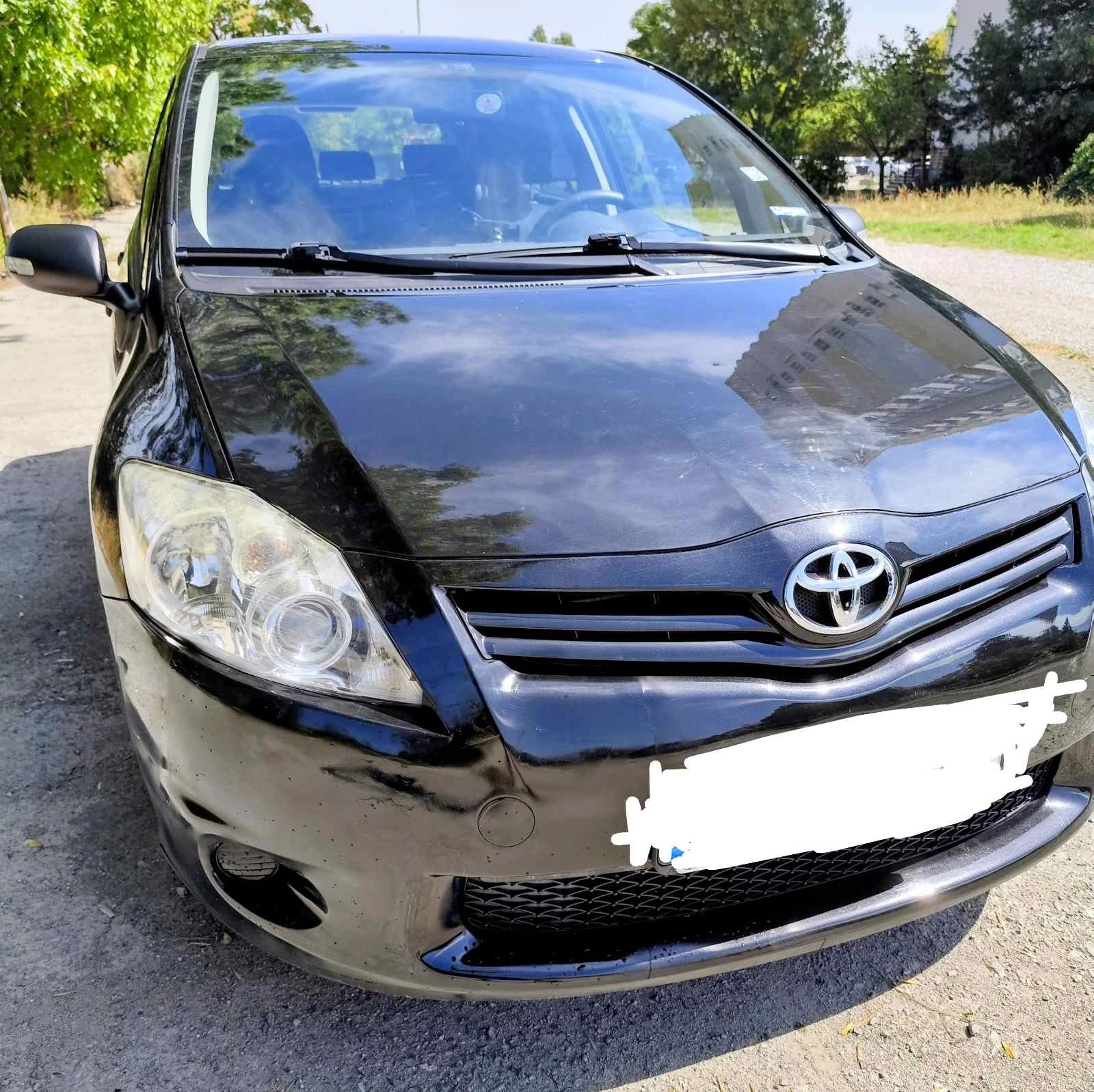 Toyota Auris  - изображение 2