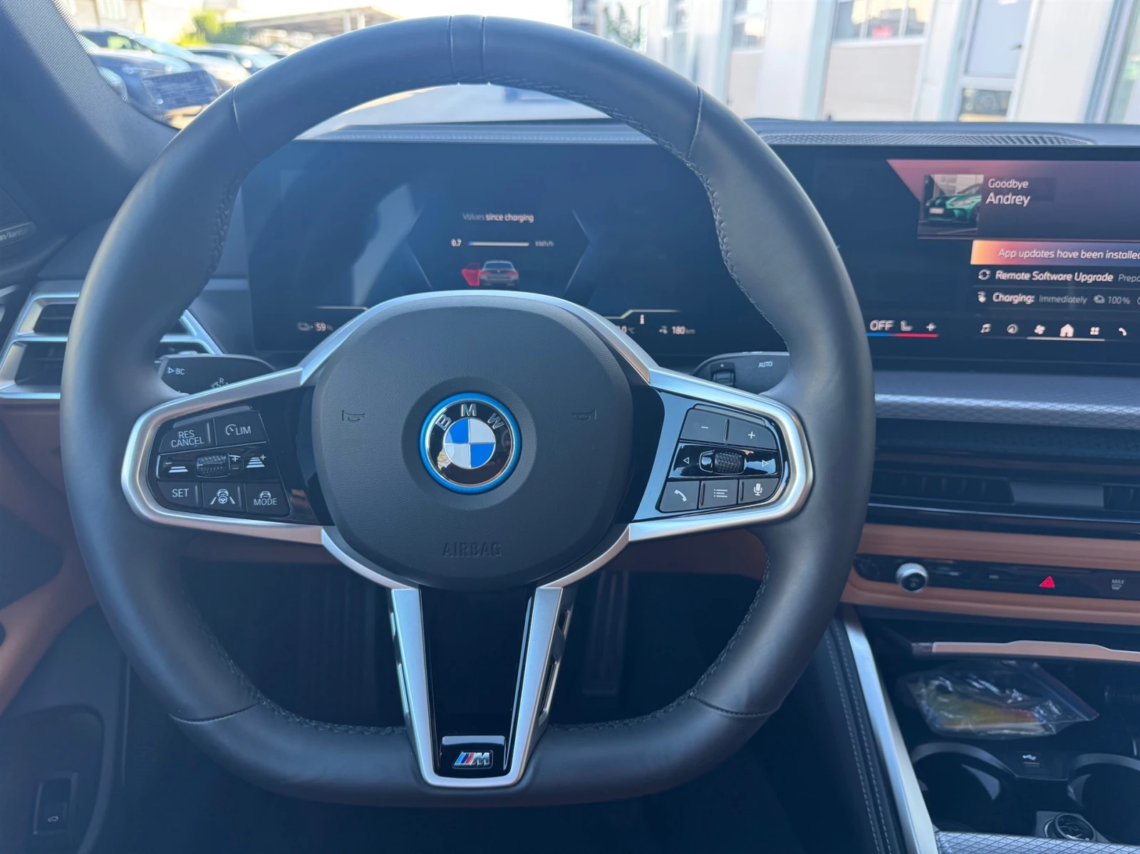 BMW i4 xDrive40 Гран Купе - изображение 9