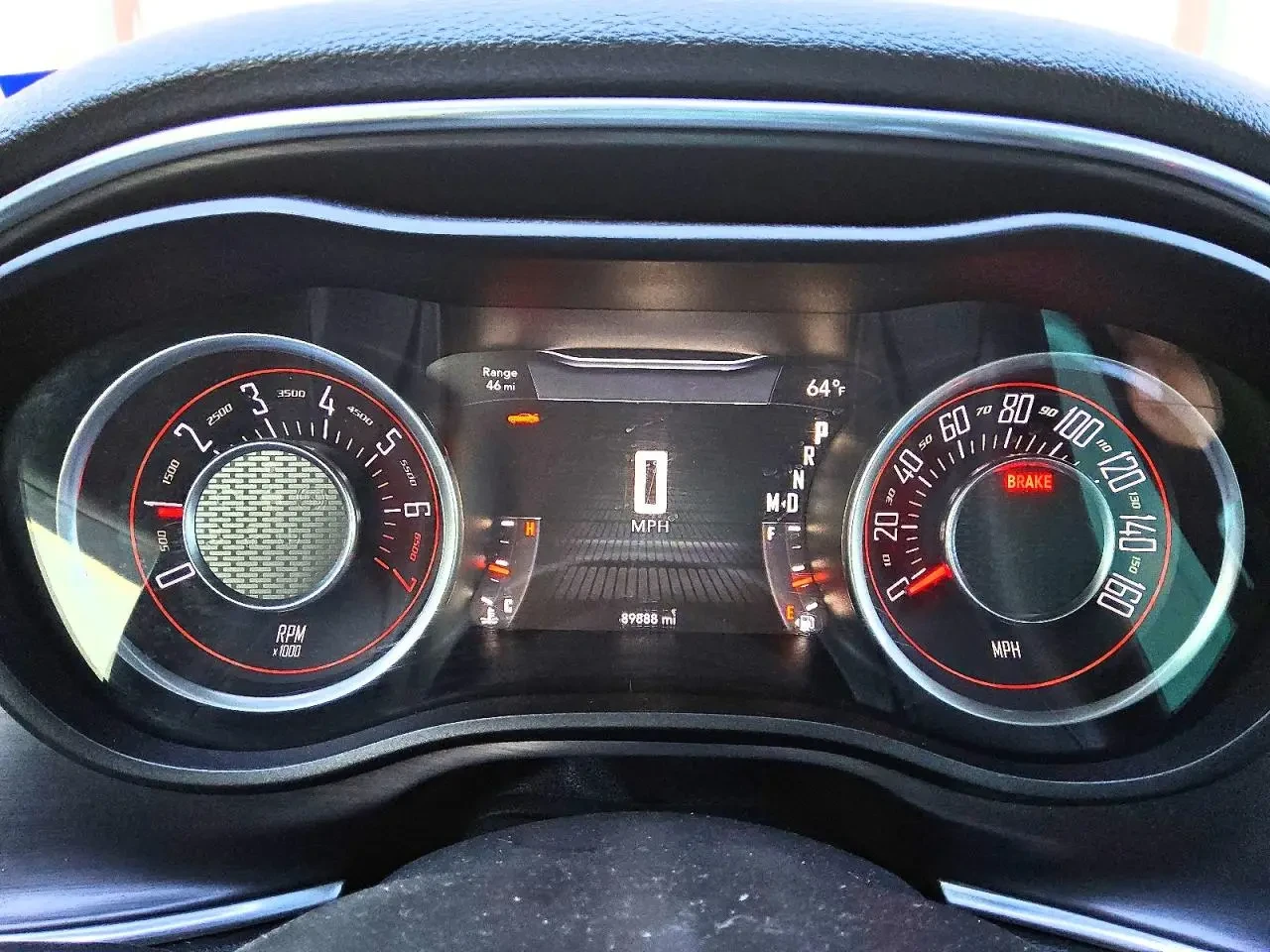 Dodge Challenger SXT - изображение 10