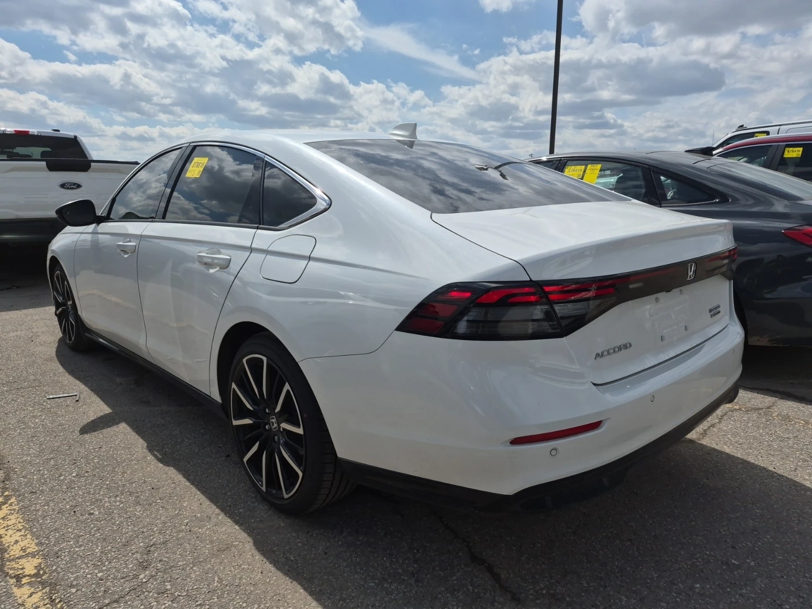 Honda Accord TOURING HYBRID * * CARFAX * * АВТО КРЕДИТ * * , снимка 4 - Автомобили и джипове - 54646777