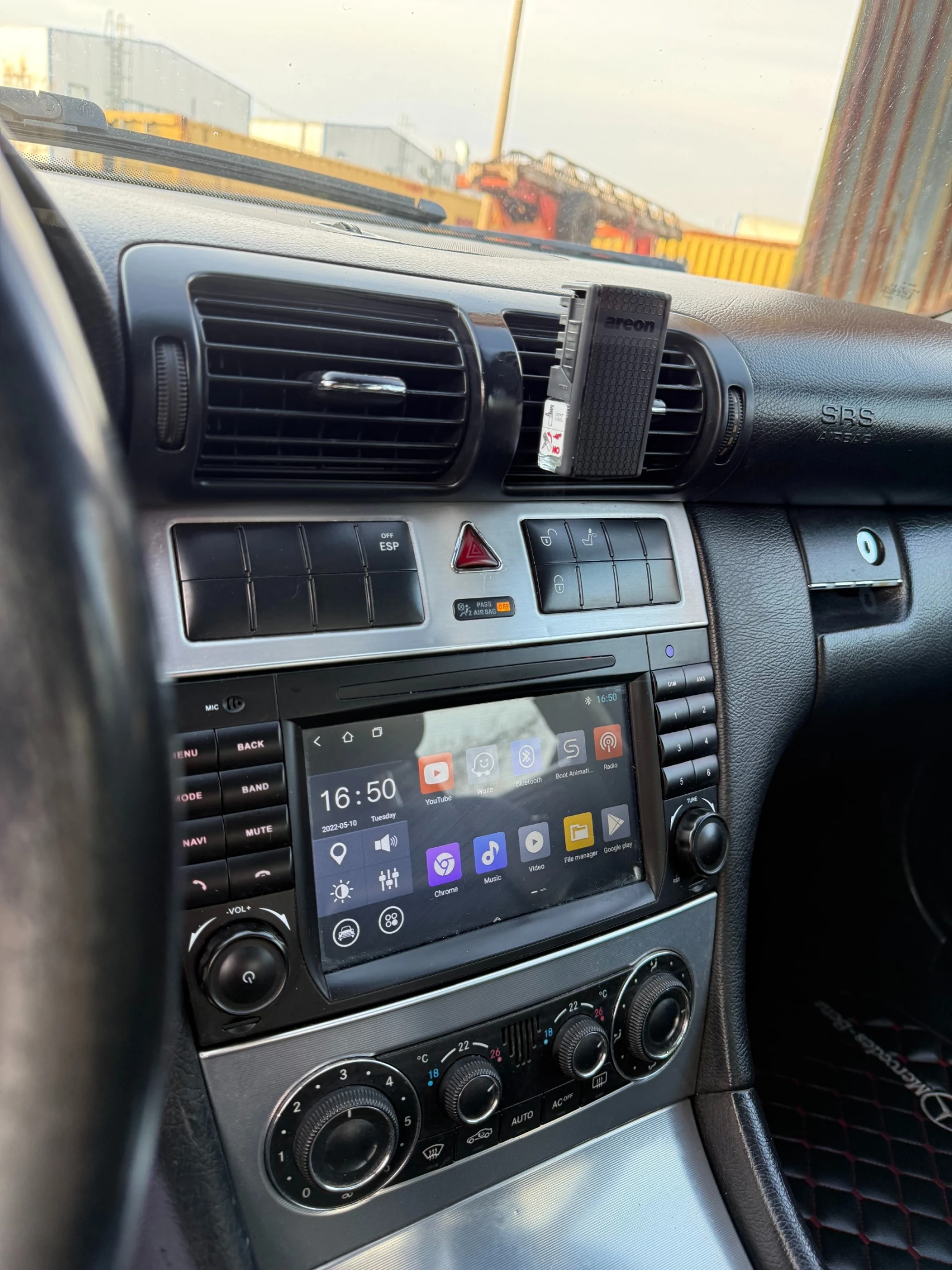 Mercedes-Benz C 220, снимка 13 - Автомобили и джипове - 54646968