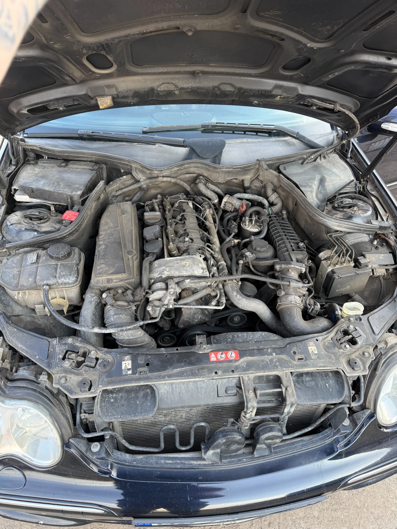 Mercedes-Benz C 220, снимка 3 - Автомобили и джипове - 54646968