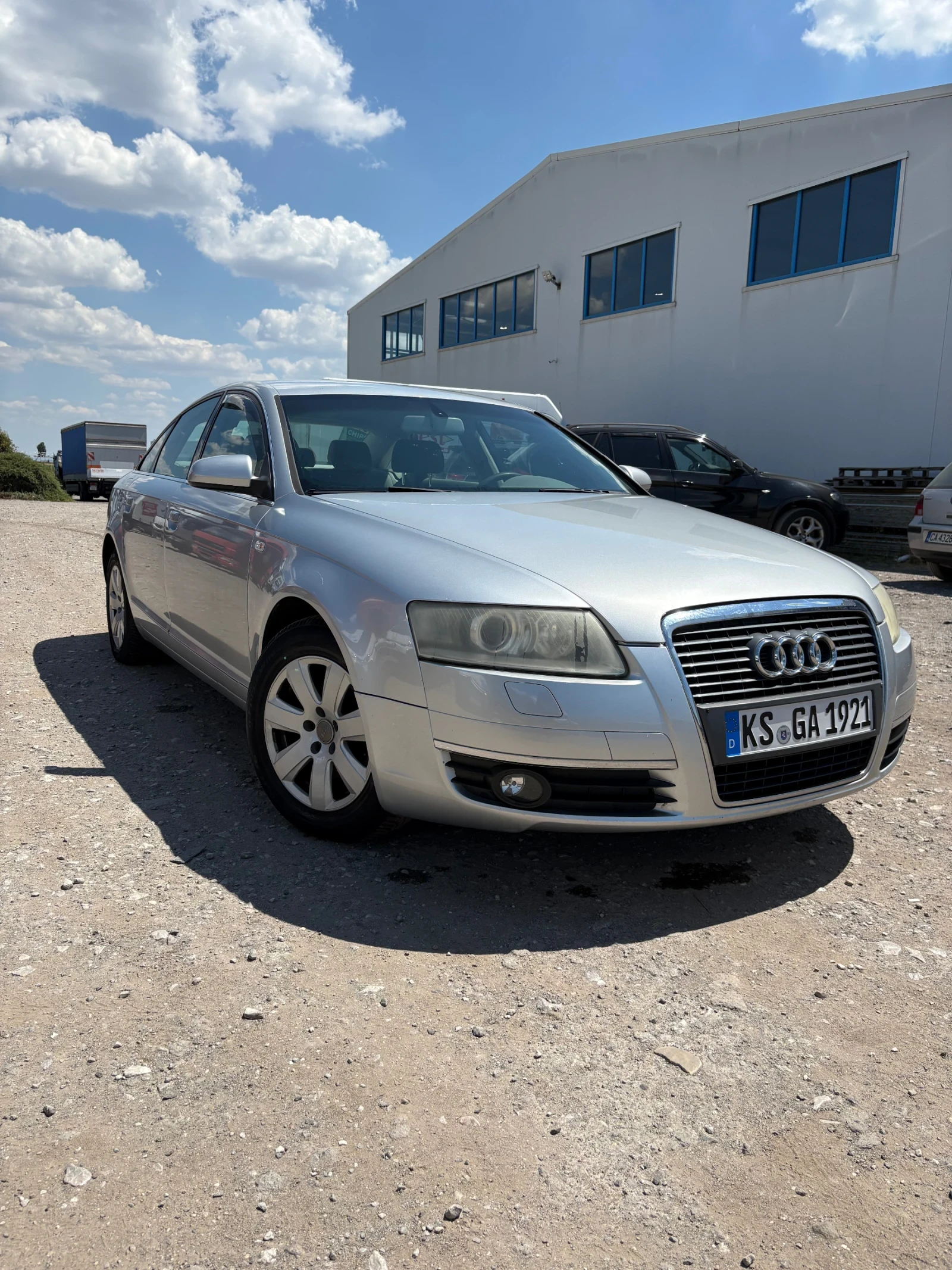 Audi A6 2, 4 V6, снимка 4 - Автомобили и джипове - 55658722