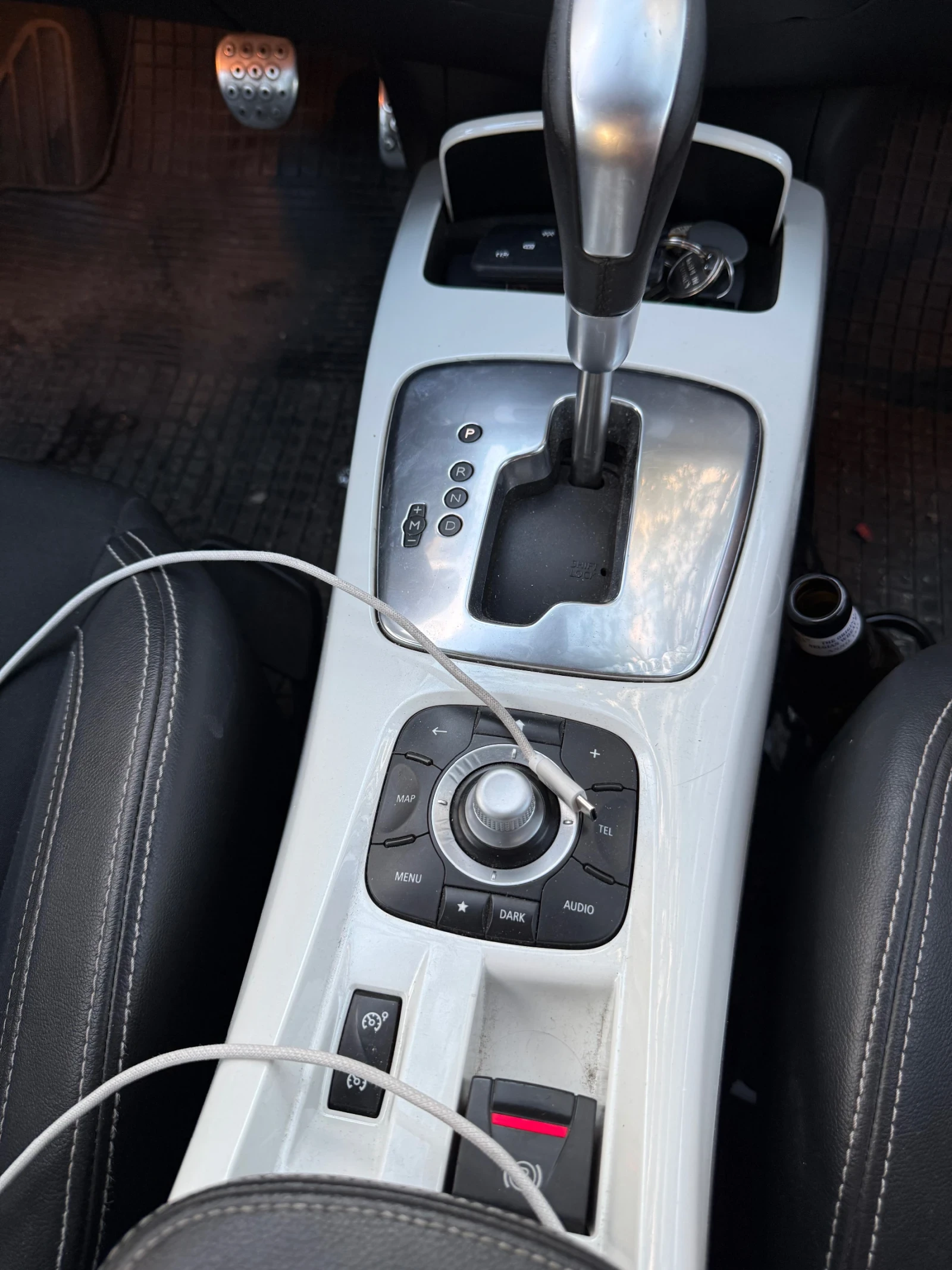 Renault Laguna Coupe 2.0DCi, снимка 9 - Автомобили и джипове - 55157373
