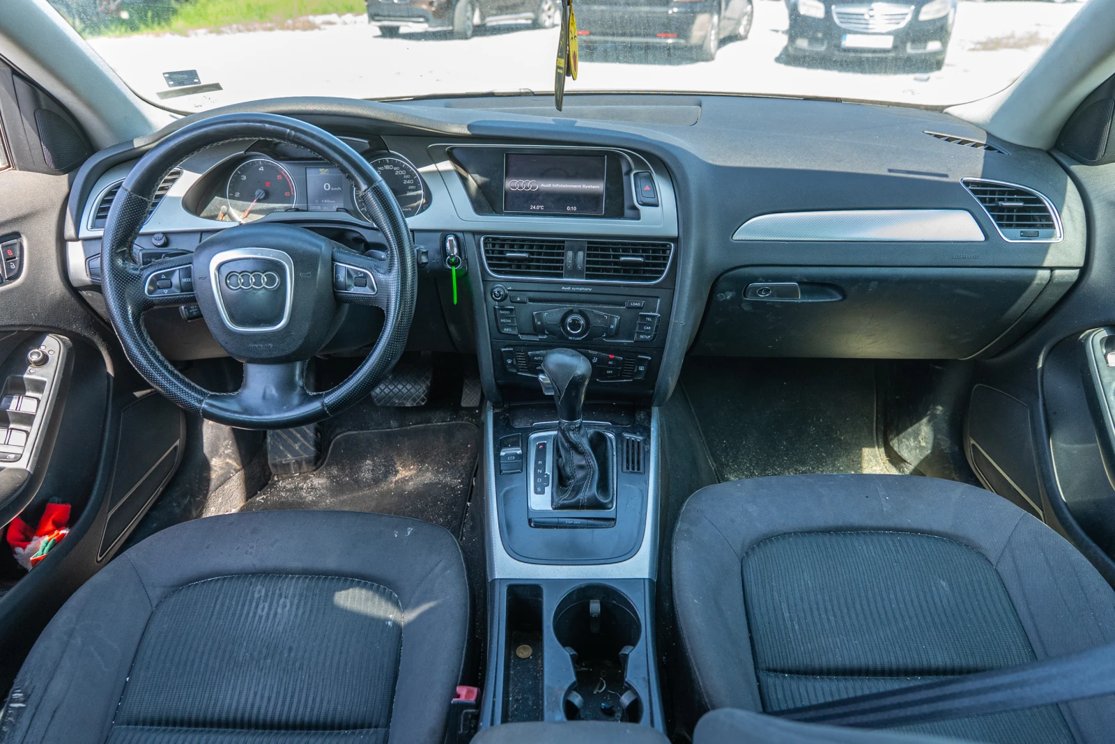 Audi A4 2.0 TDI, снимка 9 - Автомобили и джипове - 55401918