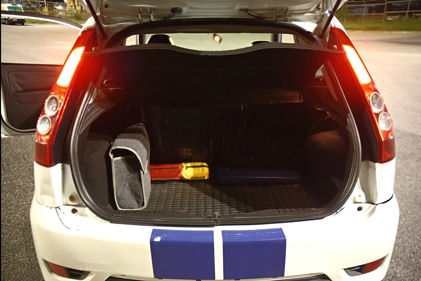 Ford Fiesta 2.0 Duratec ST150, снимка 15 - Автомобили и джипове - 55680861