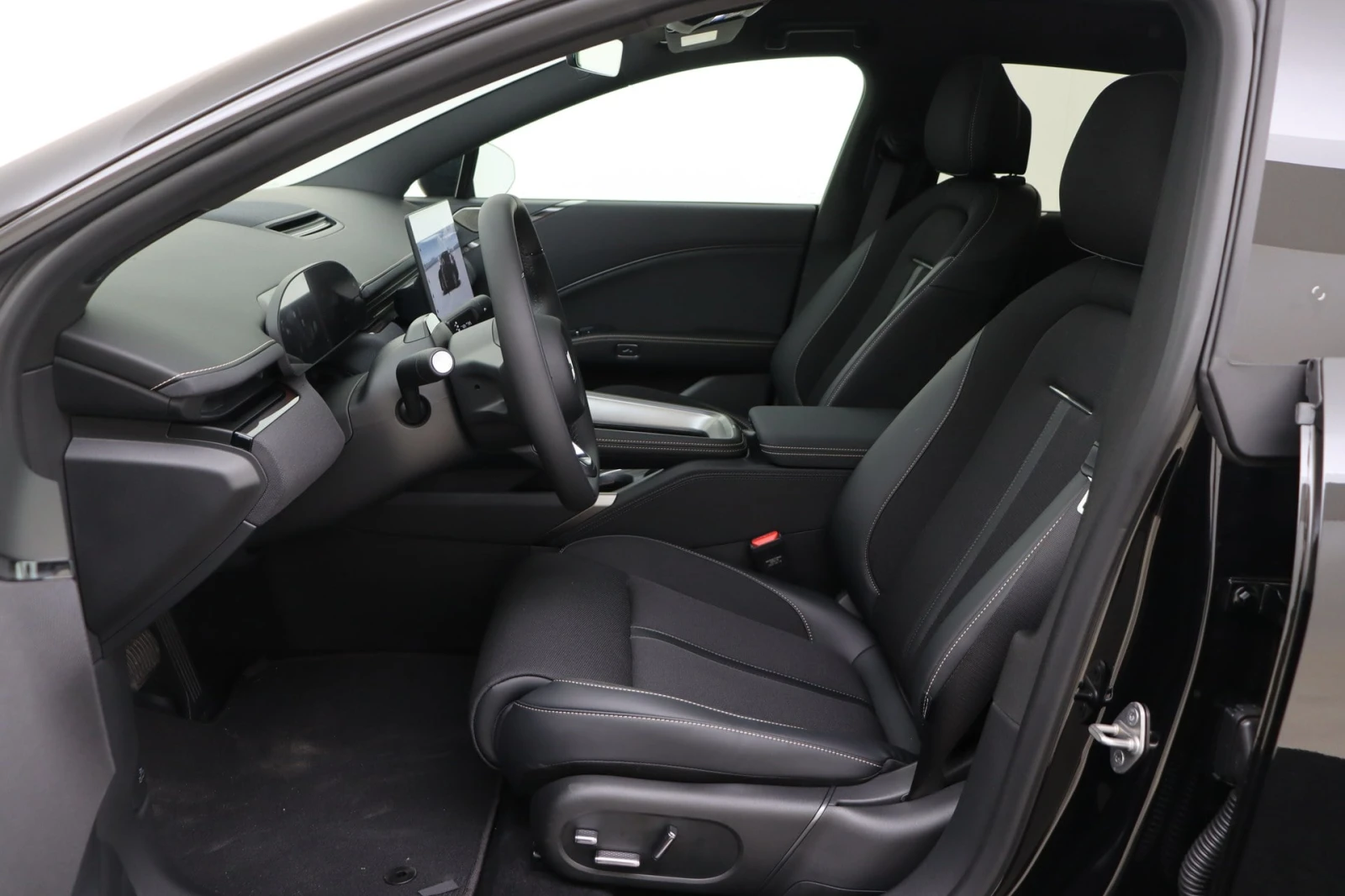 Zeekr 7 GT Business edition Leather LED Navi Panorama camera | Mobile.bg � ����������� 5