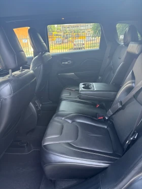 Jeep Cherokee 2021 JEEP CHEROKEE 80TH ANNIVERSARY EDITION | Mobile.bg    11