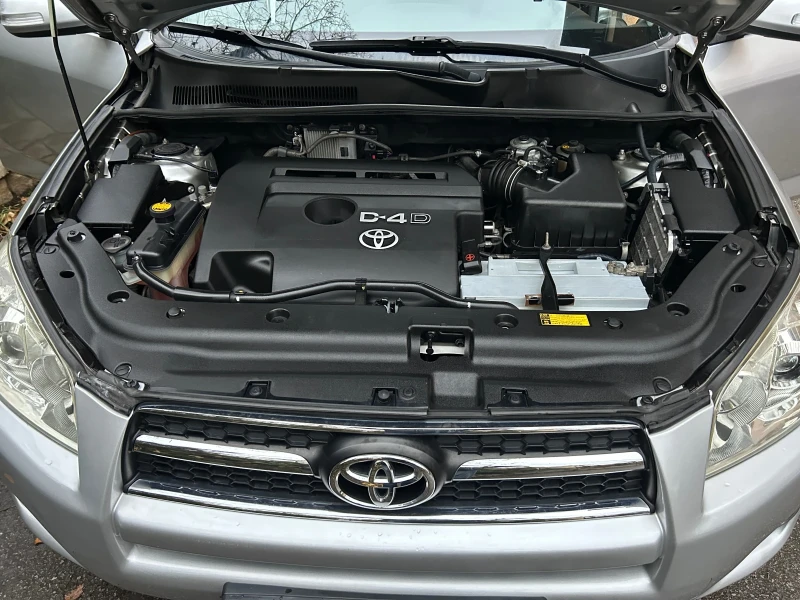 Toyota Rav4 2, 2 D-4D 4X4, КАТО НОВА !, снимка 15 - Автомобили и джипове - 47958643