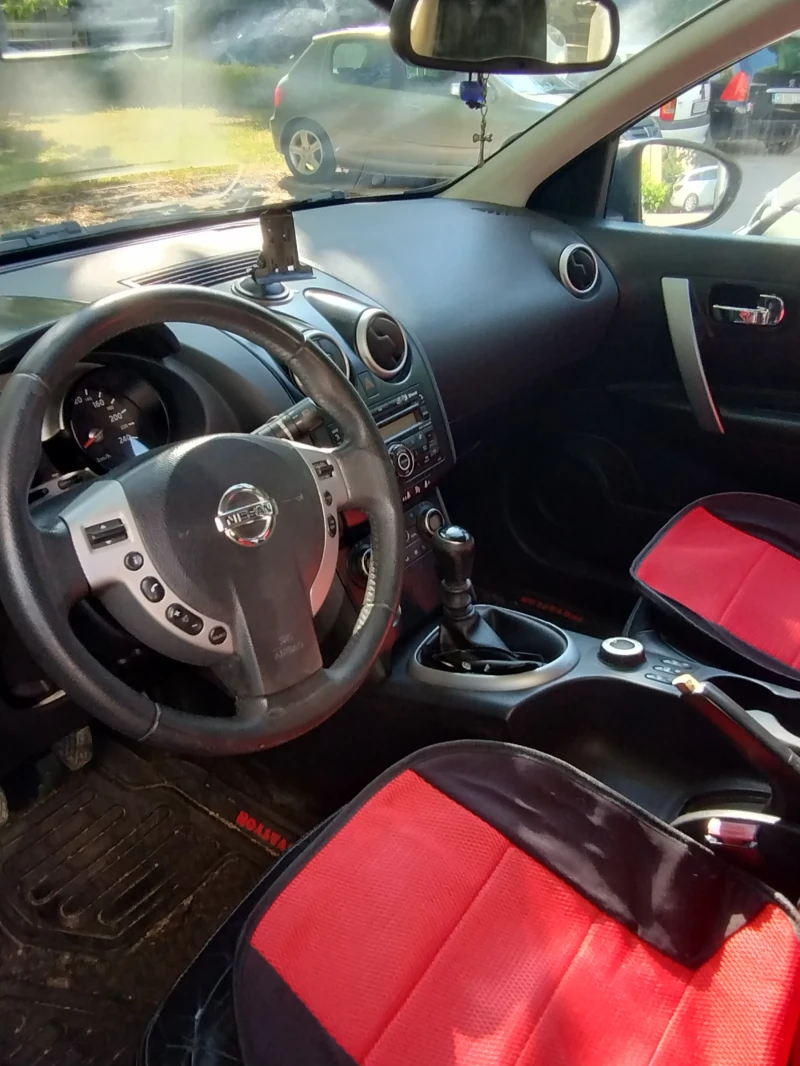 Nissan Qashqai, снимка 5 - Автомобили и джипове - 52474418