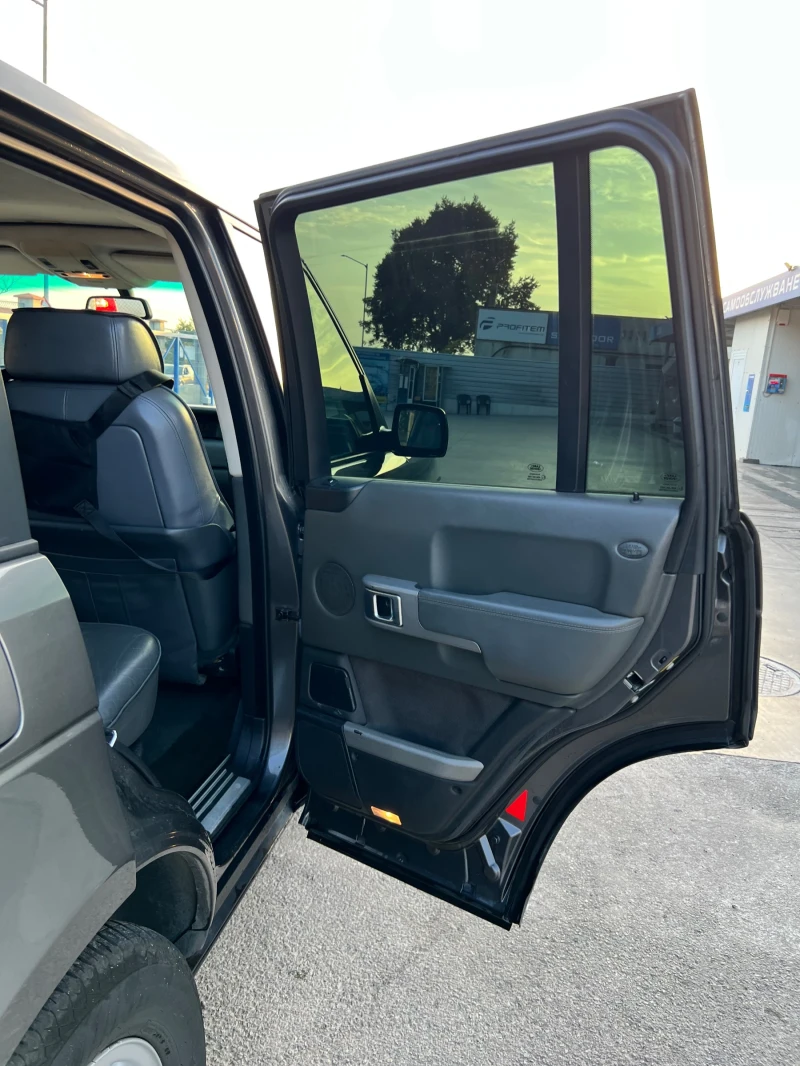 Land Rover Range rover, снимка 14 - Автомобили и джипове - 52965288