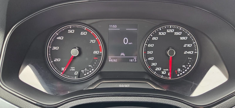 Seat Arona 88262km., снимка 12 - Автомобили и джипове - 51880774