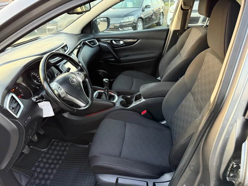 Nissan Qashqai 1.6 ШВЕЙЦАРИЯ , снимка 13 - Автомобили и джипове - 52424220