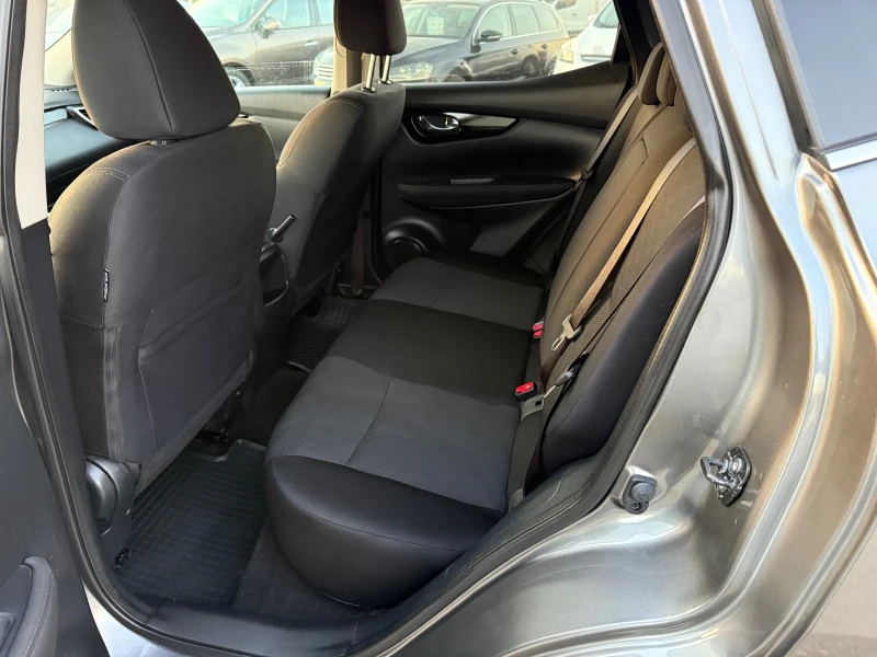 Nissan Qashqai 1.6 ШВЕЙЦАРИЯ , снимка 11 - Автомобили и джипове - 52424220