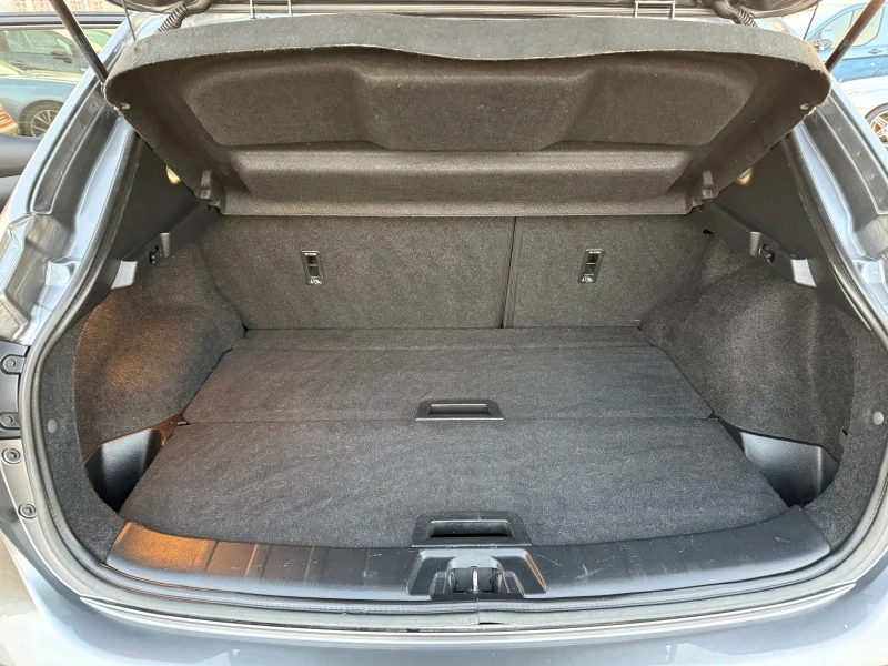 Nissan Qashqai 1.6 ШВЕЙЦАРИЯ , снимка 12 - Автомобили и джипове - 52424220