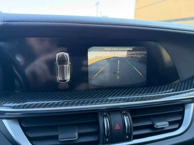 Alfa Romeo Stelvio  Quadrifoglio / АВТОКРЕДИТ/БЕЗ ПЪРВОНАЧАЛНА ВНОСКА, снимка 14 - Автомобили и джипове - 55574306