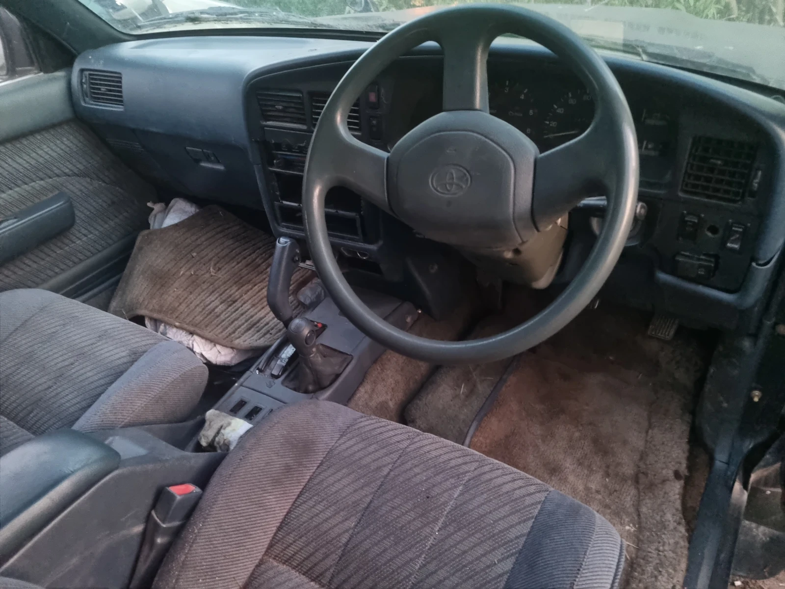 Toyota Hilux Hilux surf 2.4 TD 90 к.с. - изображение 9