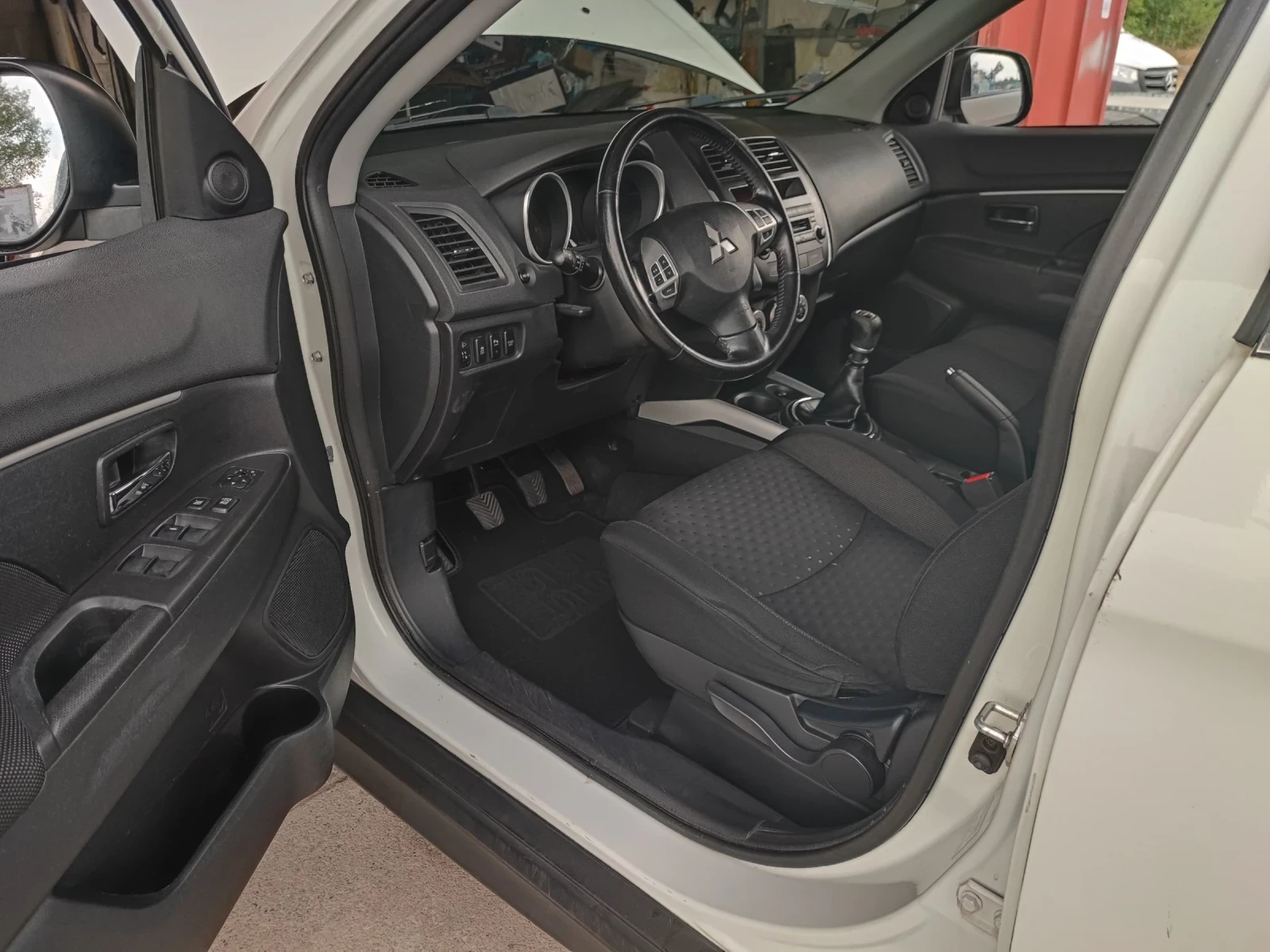 Mitsubishi ASX 1.8 DI-D CLEAR TEC - изображение 9
