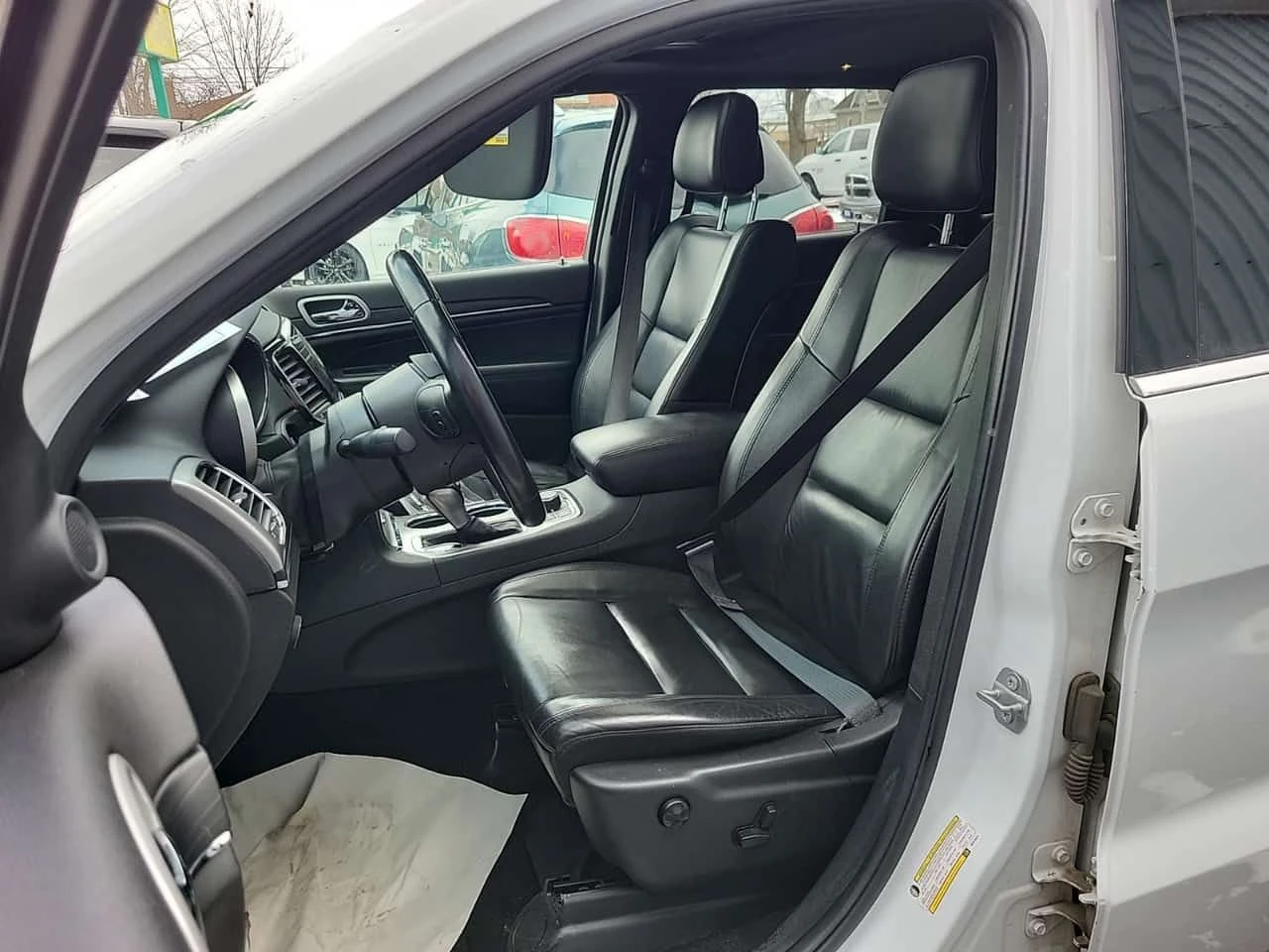 Jeep Grand cherokee  LIMITED * ПОДГРЕВИ* ПАНОРАМА* CARFAX *  - изображение 8