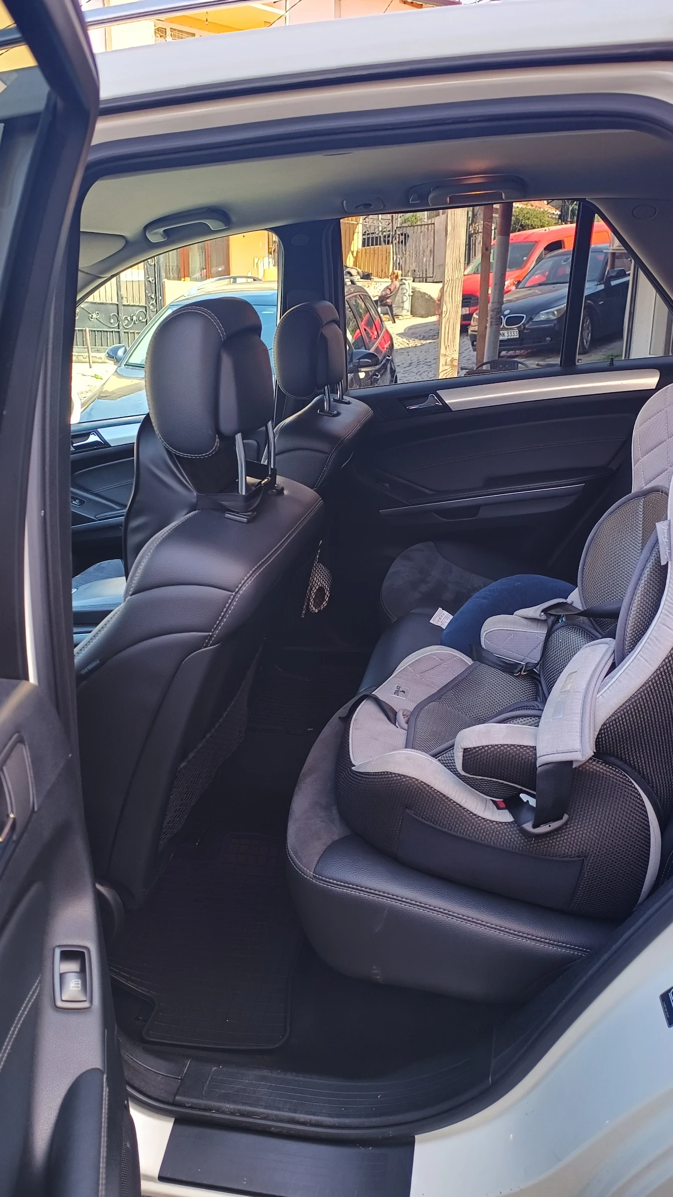 Mercedes-Benz ML 300 Ml300, снимка 7 - Автомобили и джипове - 54605410