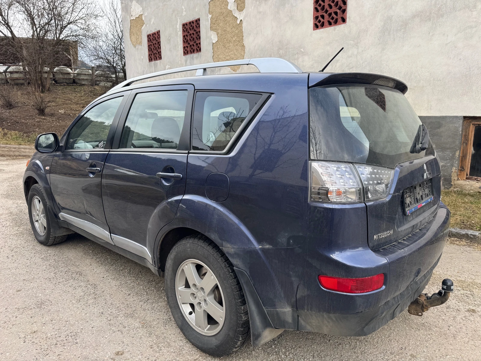 Mitsubishi Outlander 2.0DiD-140к.с., снимка 4 - Автомобили и джипове - 54645748