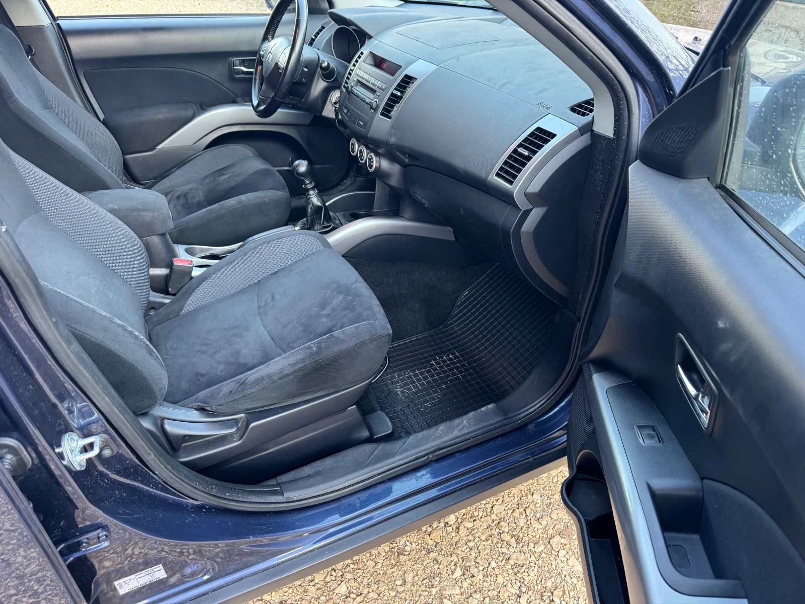 Mitsubishi Outlander 2.0DiD-140к.с., снимка 8 - Автомобили и джипове - 54645748