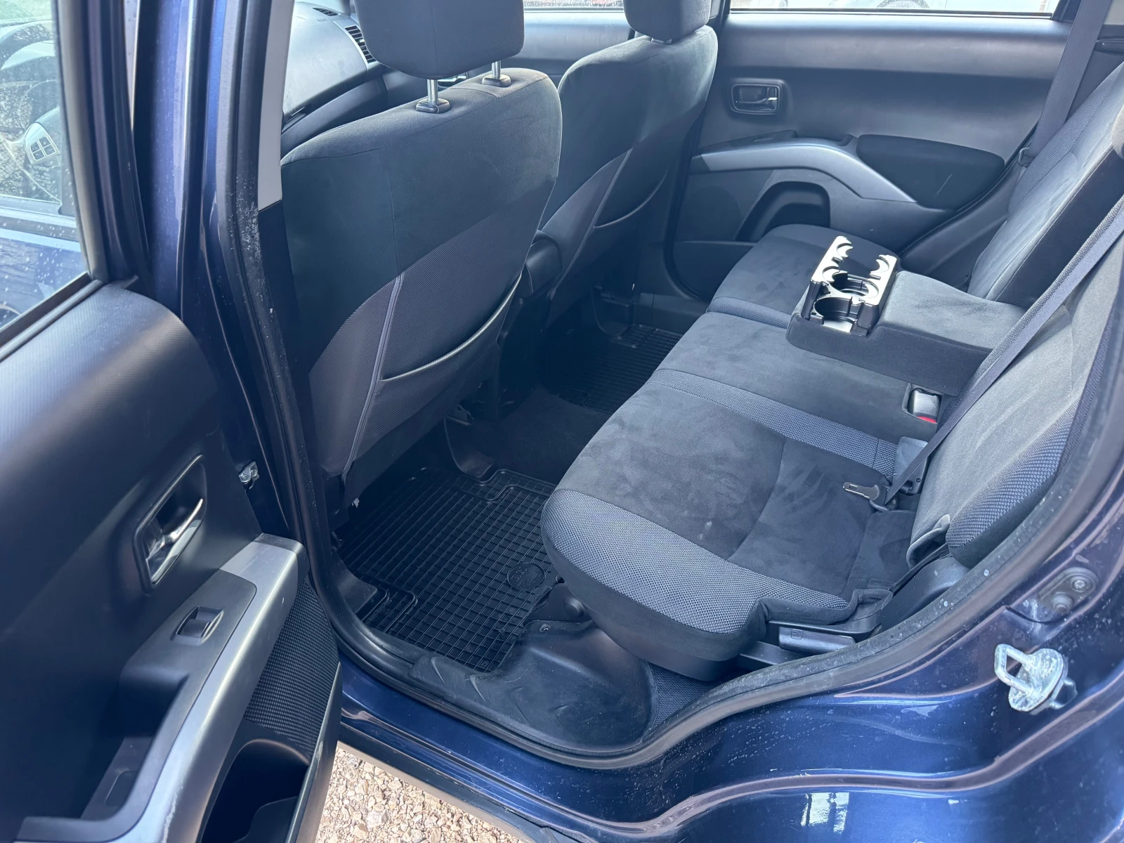 Mitsubishi Outlander 2.0DiD-140к.с., снимка 12 - Автомобили и джипове - 54645748