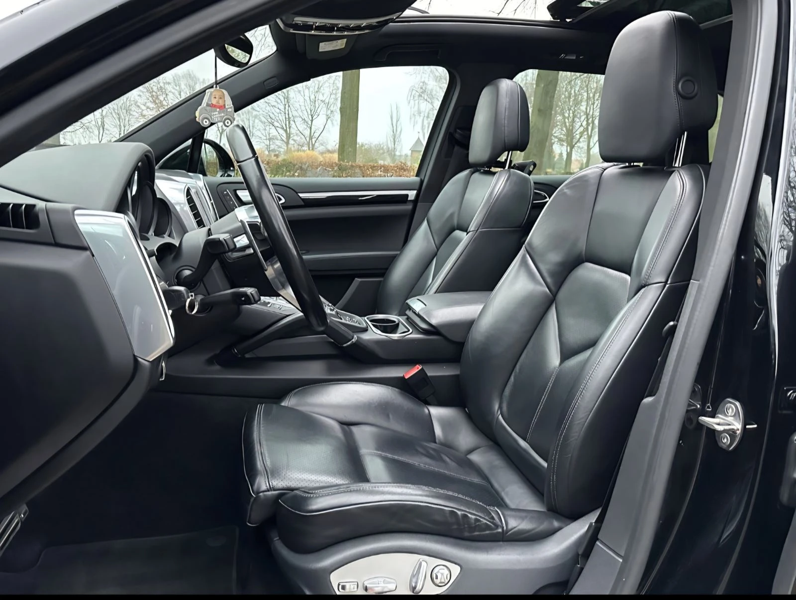 Porsche Cayenne S 4.2 MATRXI Сервизна история Германия ЛИЗИНГ!!!, снимка 8 - Автомобили и джипове - 54661630
