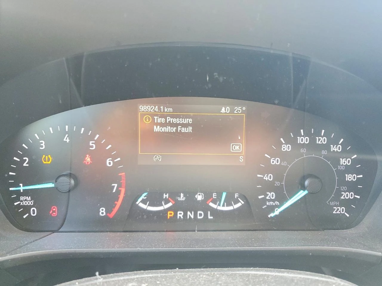 Ford Escape 1.5l Se, снимка 9 - Автомобили и джипове - 55095261