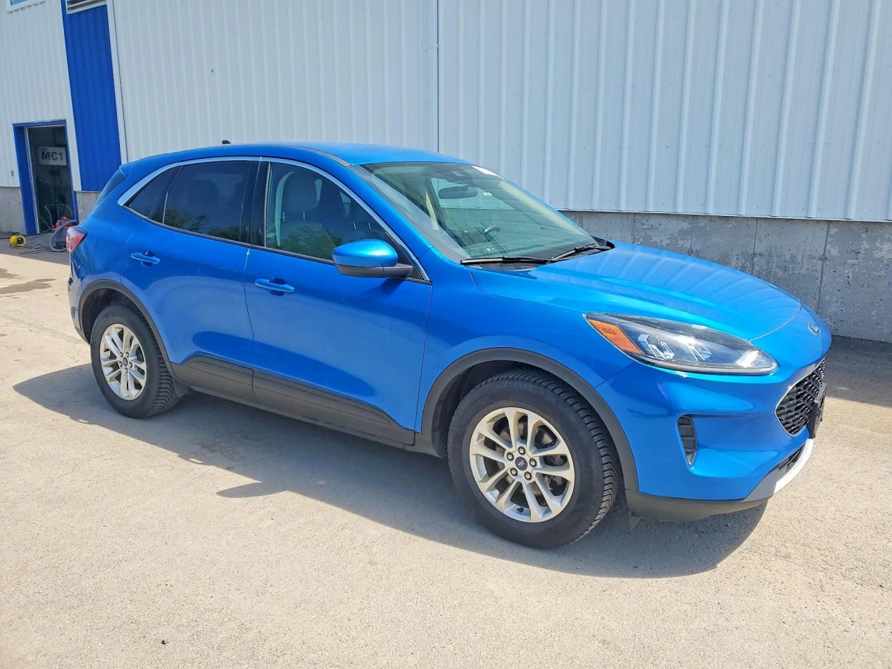 Ford Escape 1.5l Se, снимка 4 - Автомобили и джипове - 55095261