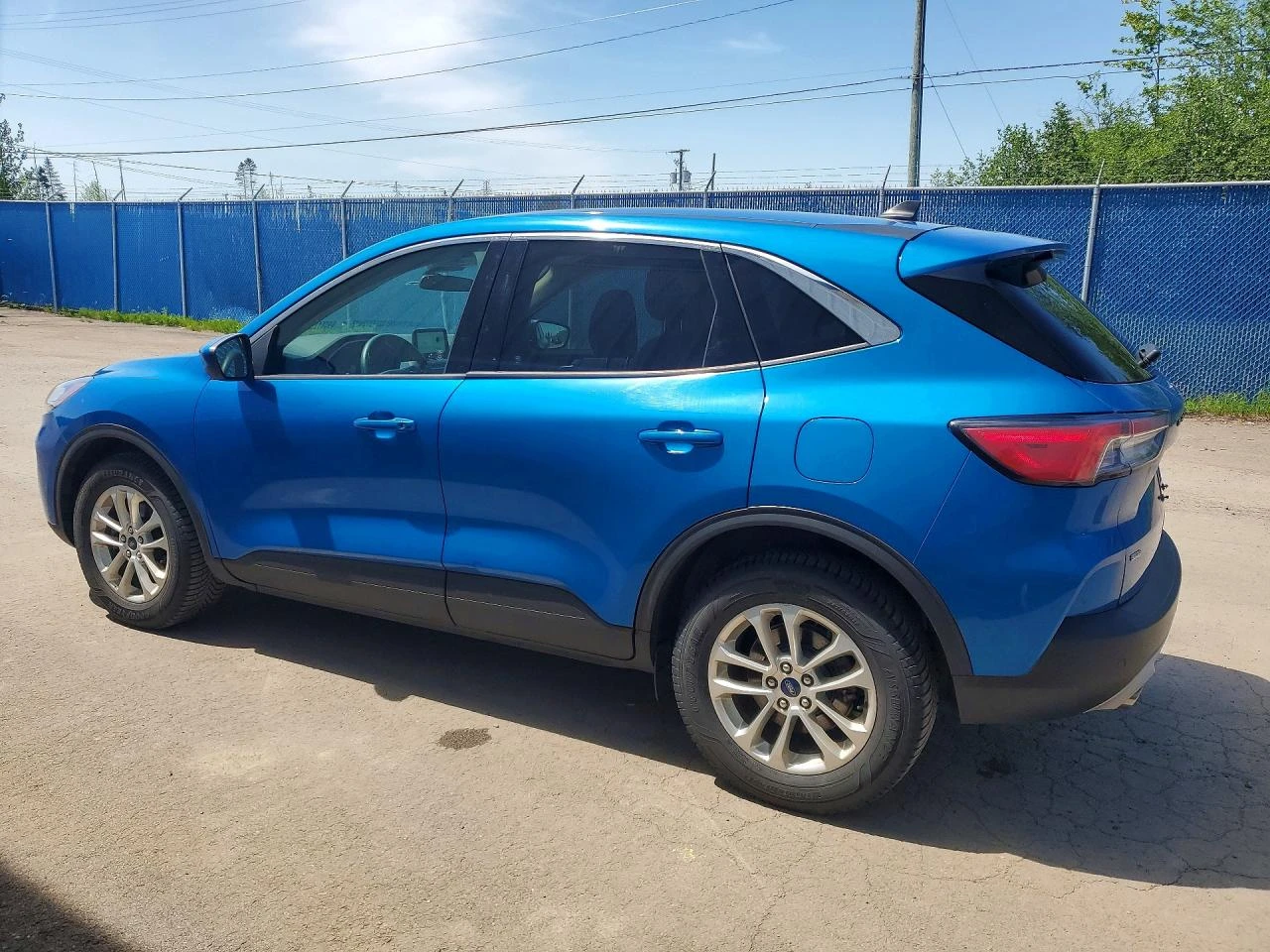 Ford Escape 1.5l Se, снимка 2 - Автомобили и джипове - 55095261