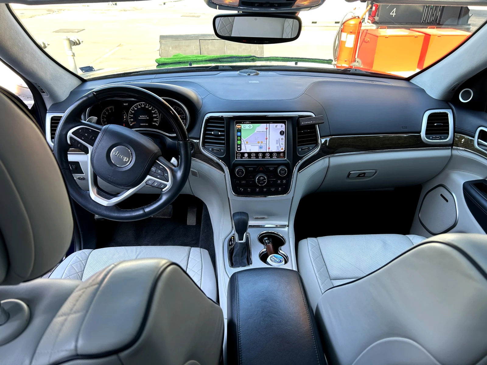 Jeep Grand cherokee 5.7 HEMI, снимка 8 - Автомобили и джипове - 55779301