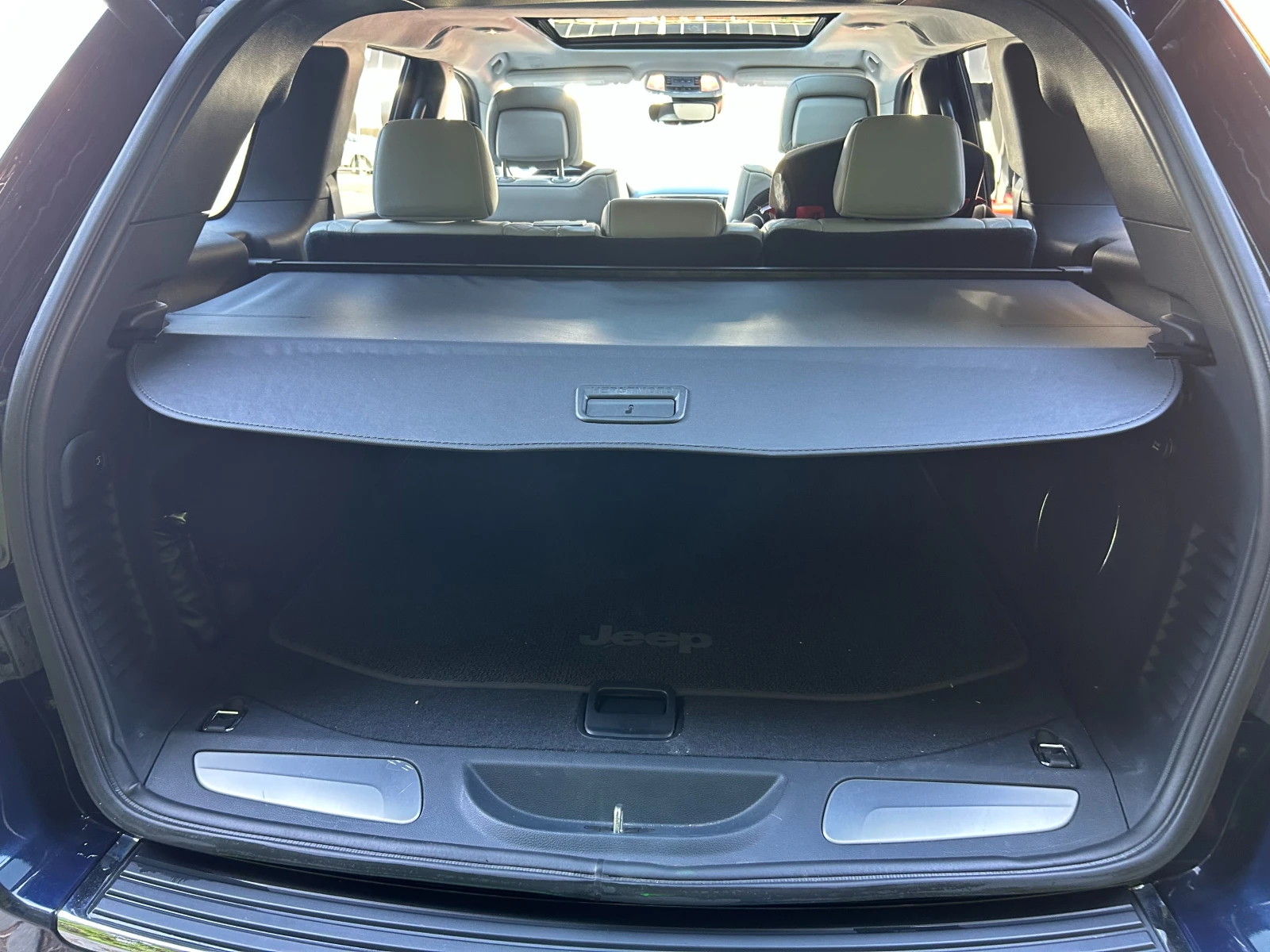 Jeep Grand cherokee 5.7 HEMI, снимка 12 - Автомобили и джипове - 55779301