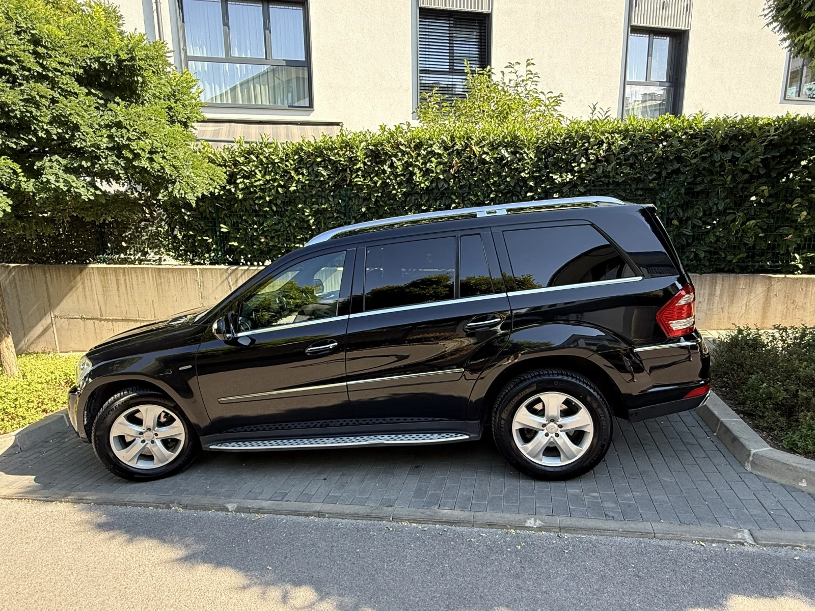 Mercedes-Benz GL 350 BlueTEC, снимка 2 - Автомобили и джипове - 56155591