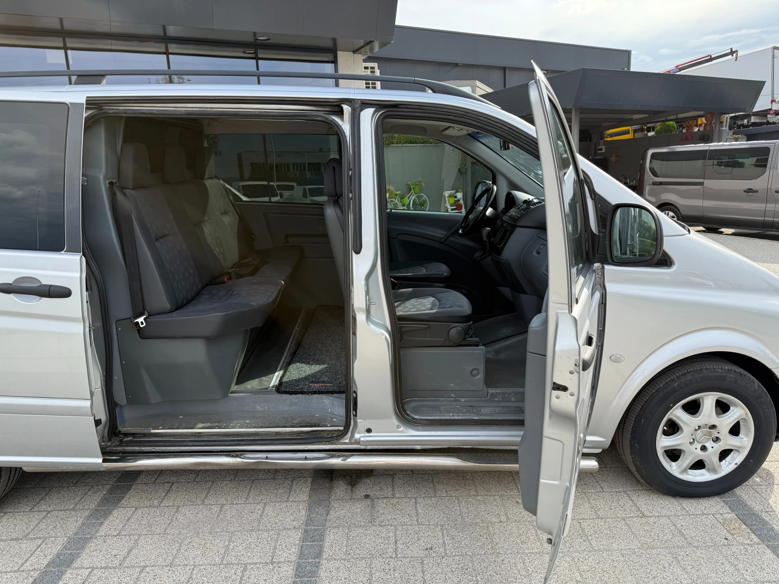 Mercedes-Benz Vito 120CDI 3.0 V6 Long Товаропътнически 5-местен  - изображение 8