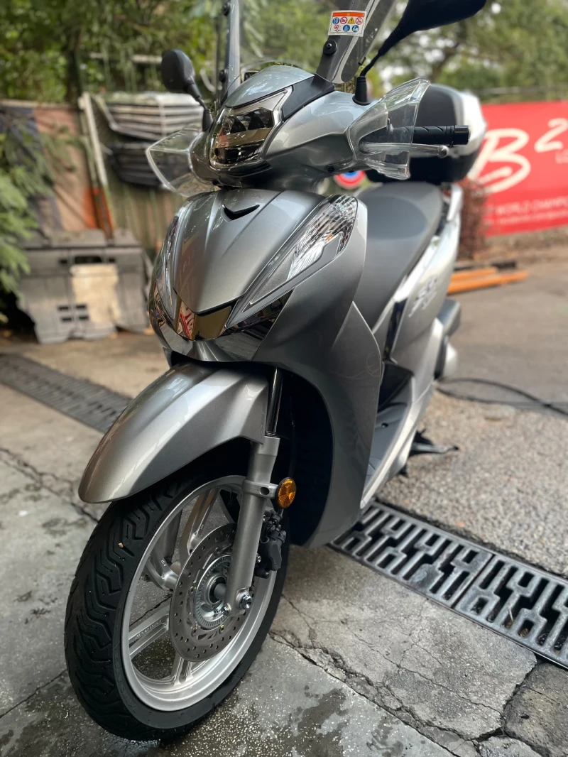 Honda Sh 300i ABS, снимка 11 - Мотоциклети и мототехника - 52612055