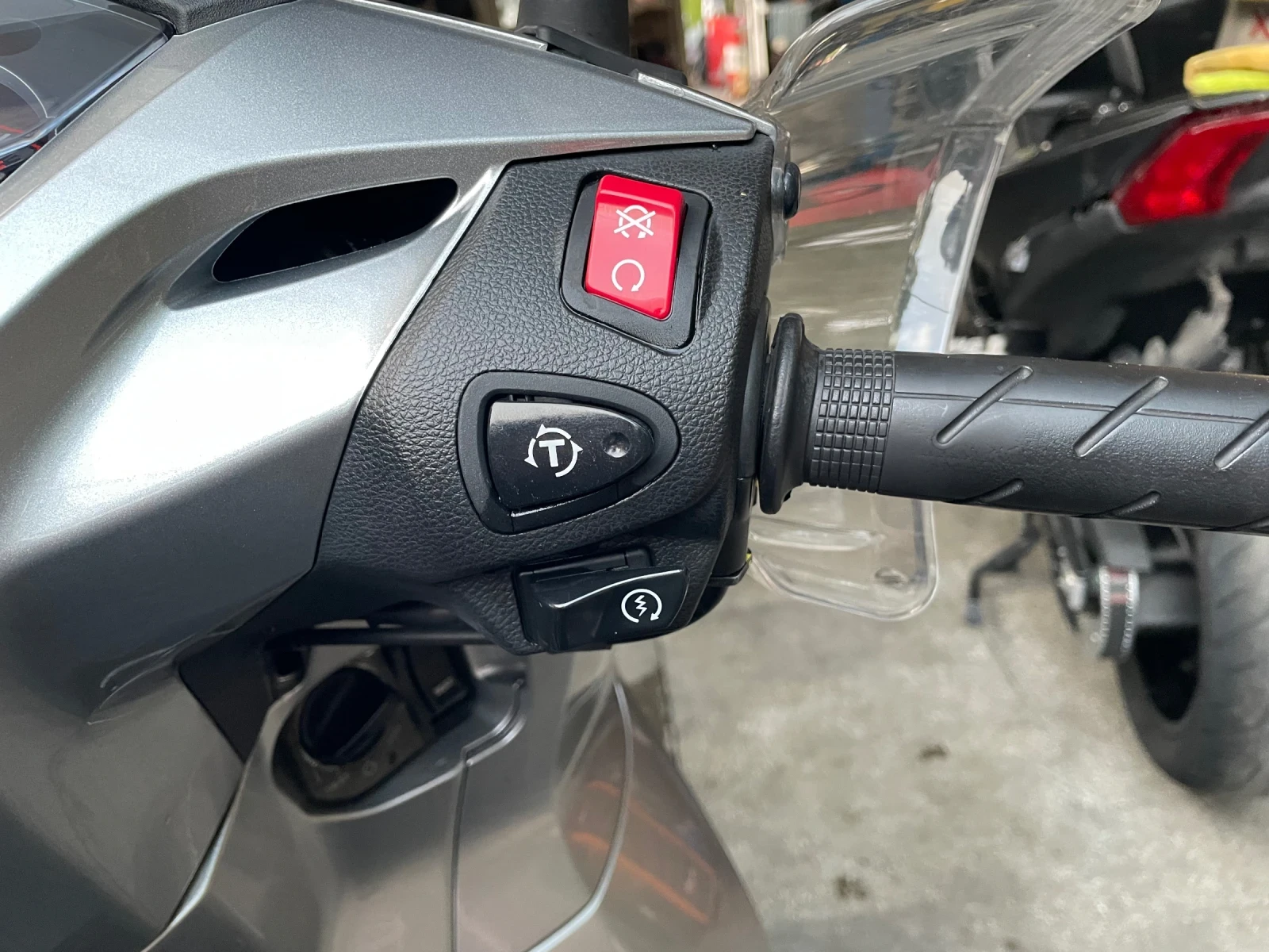 Honda Sh 300i - изображение 5