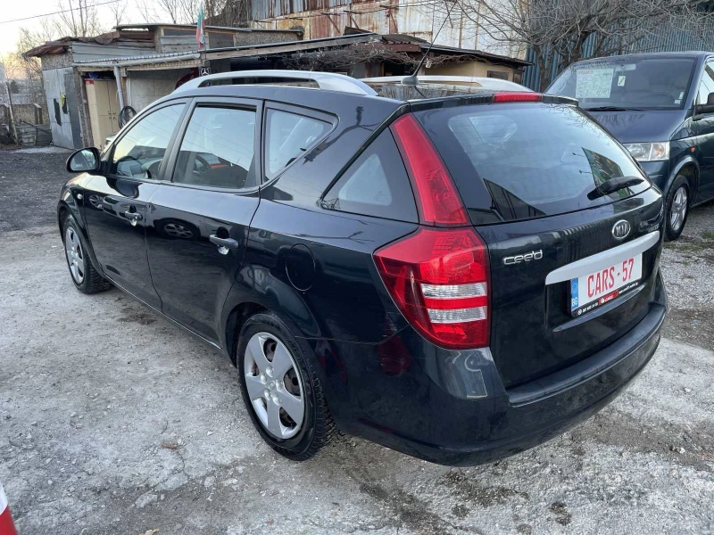 Kia Ceed 1.6/16v, снимка 4 - Автомобили и джипове - 48407008