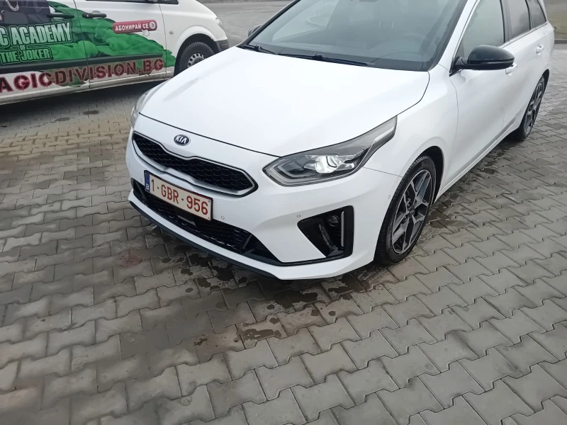 Kia Ceed 1.5 T-GDI GT-Line, снимка 4 - Автомобили и джипове - 48947768