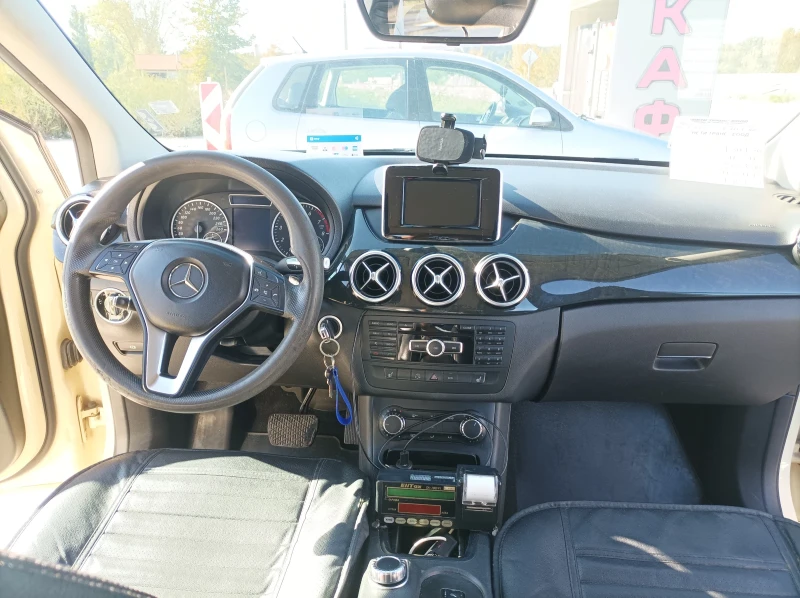 Mercedes-Benz B 200 CNG, BENZIN, Taxi, снимка 5 - Автомобили и джипове - 49086204