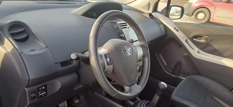 Toyota Yaris, снимка 6 - Автомобили и джипове - 49428616