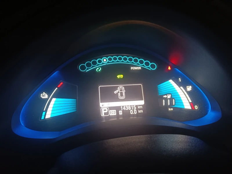 Nissan Leaf , снимка 2 - Автомобили и джипове - 51814240