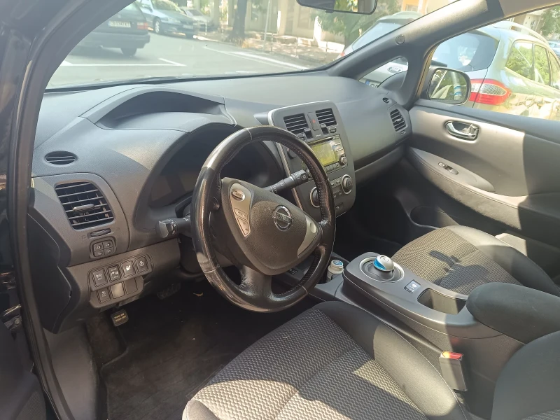 Nissan Leaf , снимка 10 - Автомобили и джипове - 51814240