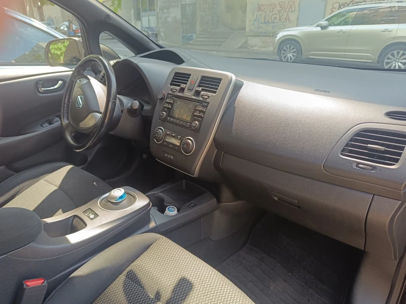 Nissan Leaf , снимка 8 - Автомобили и джипове - 51814240