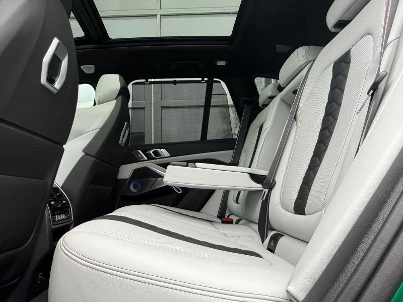 BMW X5M COMPETITION/625HP/B&W-HIGH/360CAM/MEMO/470fpr, снимка 16 - Автомобили и джипове - 51131617