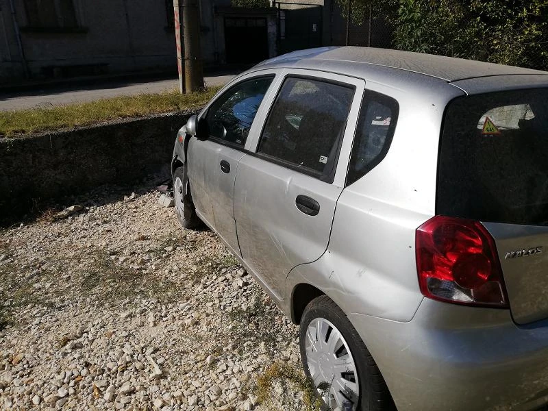 Daewoo Kalos 1.4, снимка 3 - Автомобили и джипове - 46989937