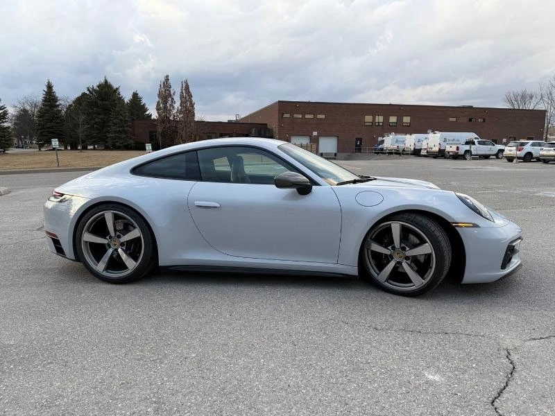 Porsche 911 * CARFAX* АВТОФИНАНСИРАНЕ* БЕЗ ПЪРВОНАЧАЛНА ВНОСКА - изображение 4