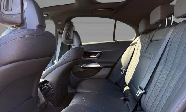 Mercedes-Benz E 220 d = AMG Line = Advanced Plus Гаранция, снимка 10 - Автомобили и джипове - 55788432