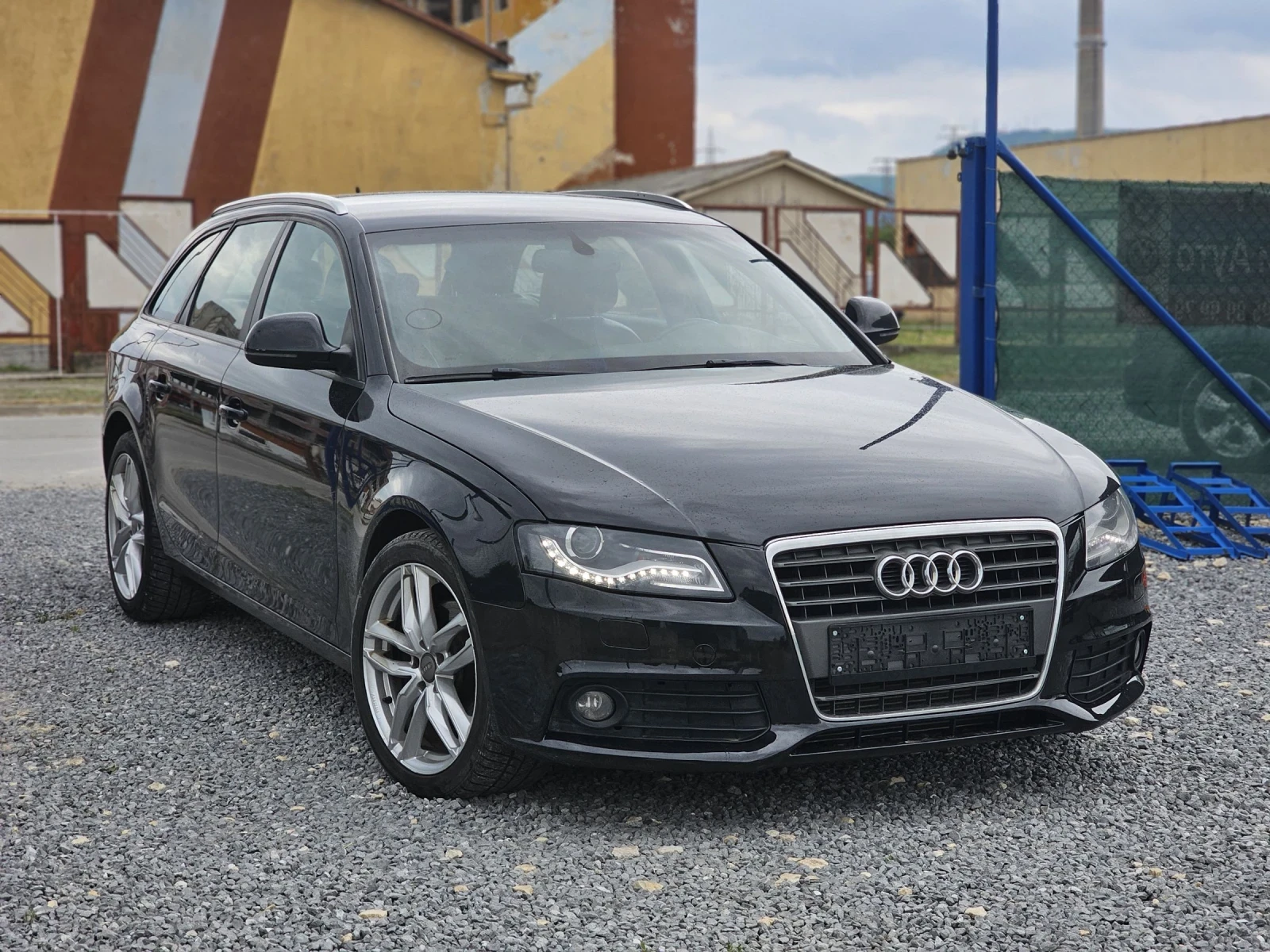 Audi A4 2.0 TDI 143кс., снимка 1